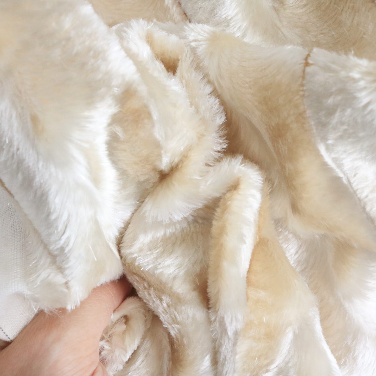 8mm Silky Viscose Fur Fabric A07
