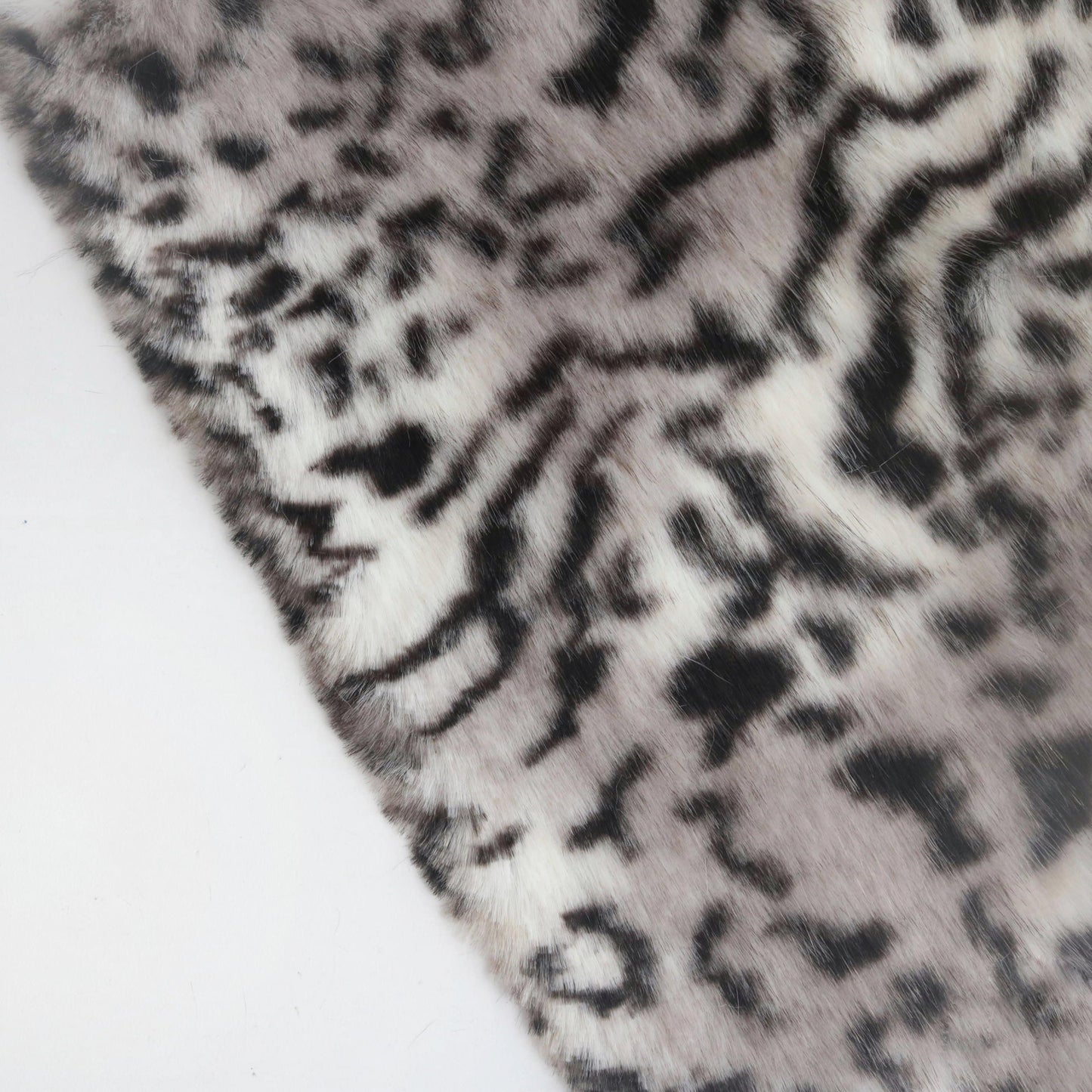 Tabby / Tiger Print Faux Fur B21