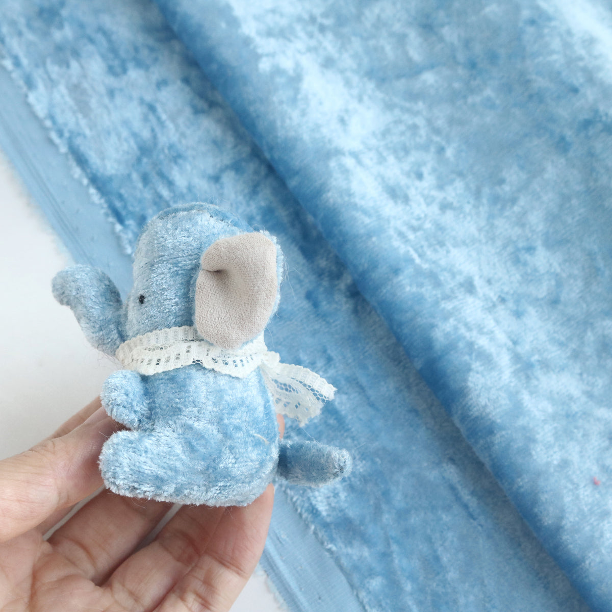 Blue Vintage Velvet A40