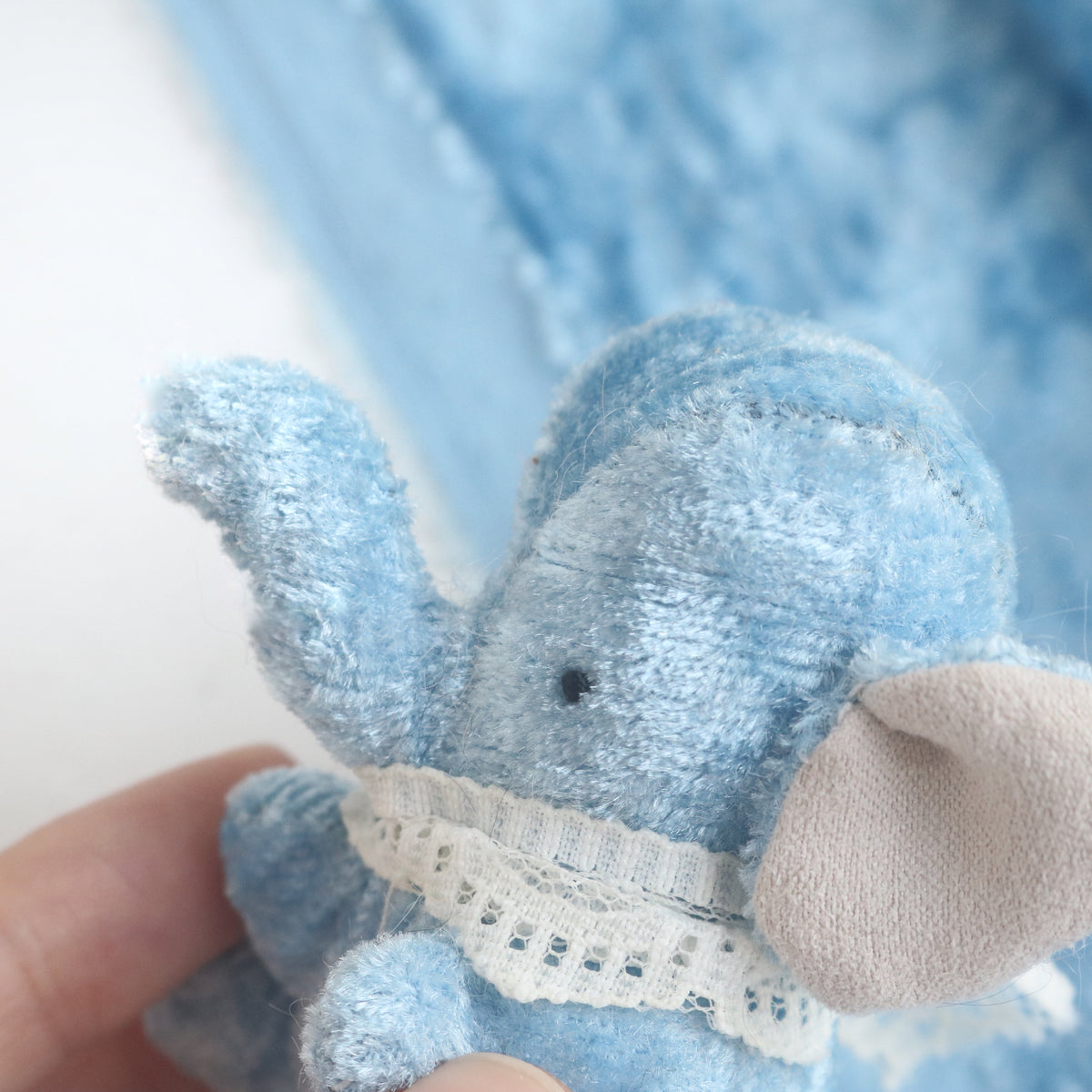 Blue Vintage Velvet A40