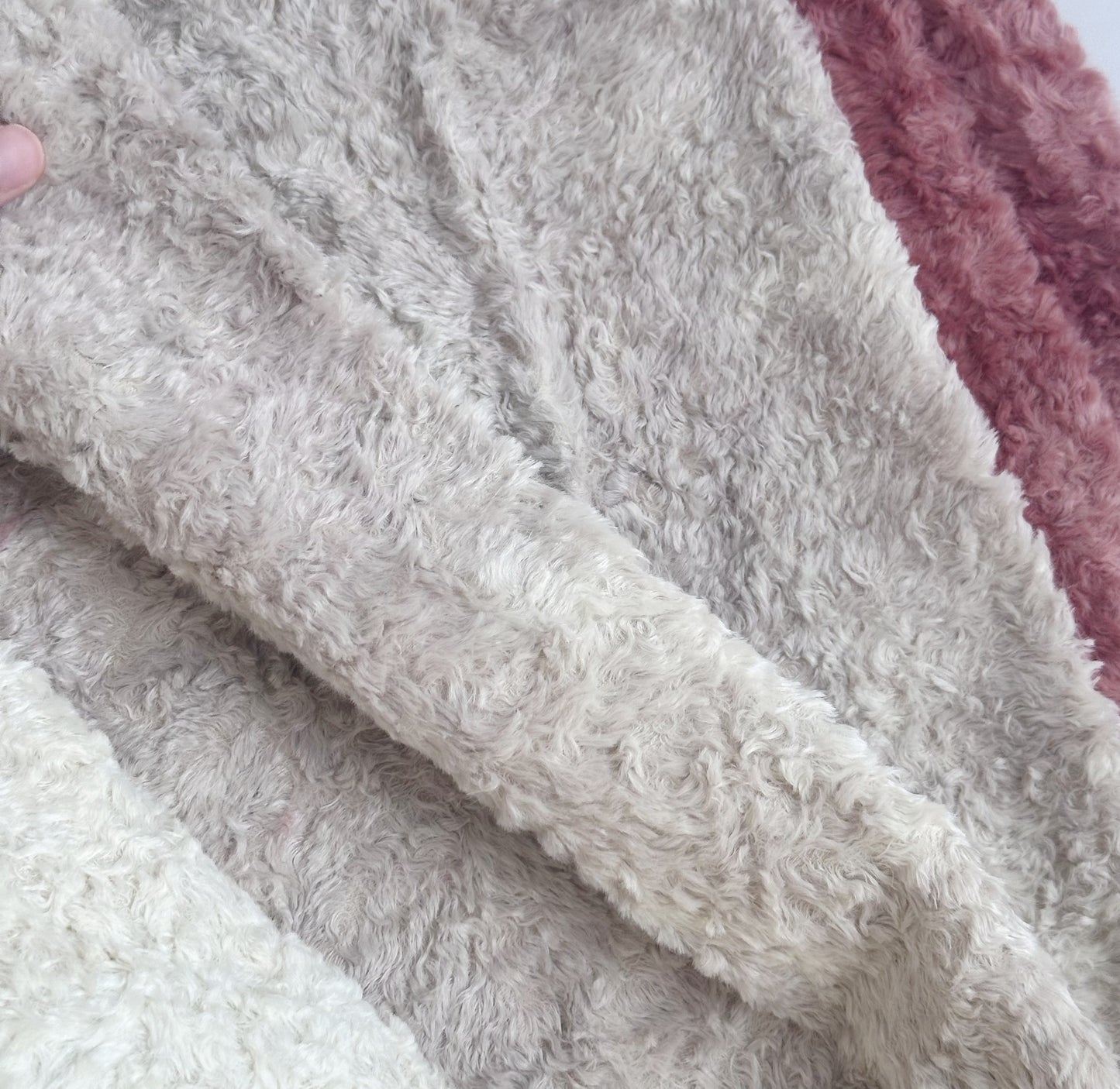 Hand-dyed 6mm Viscose A48B