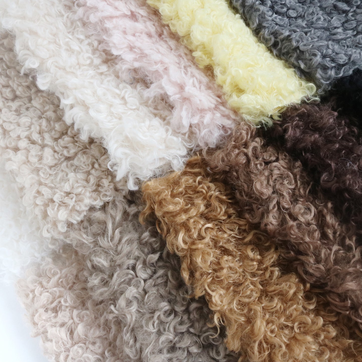 Soft Curly Faux Fur B09