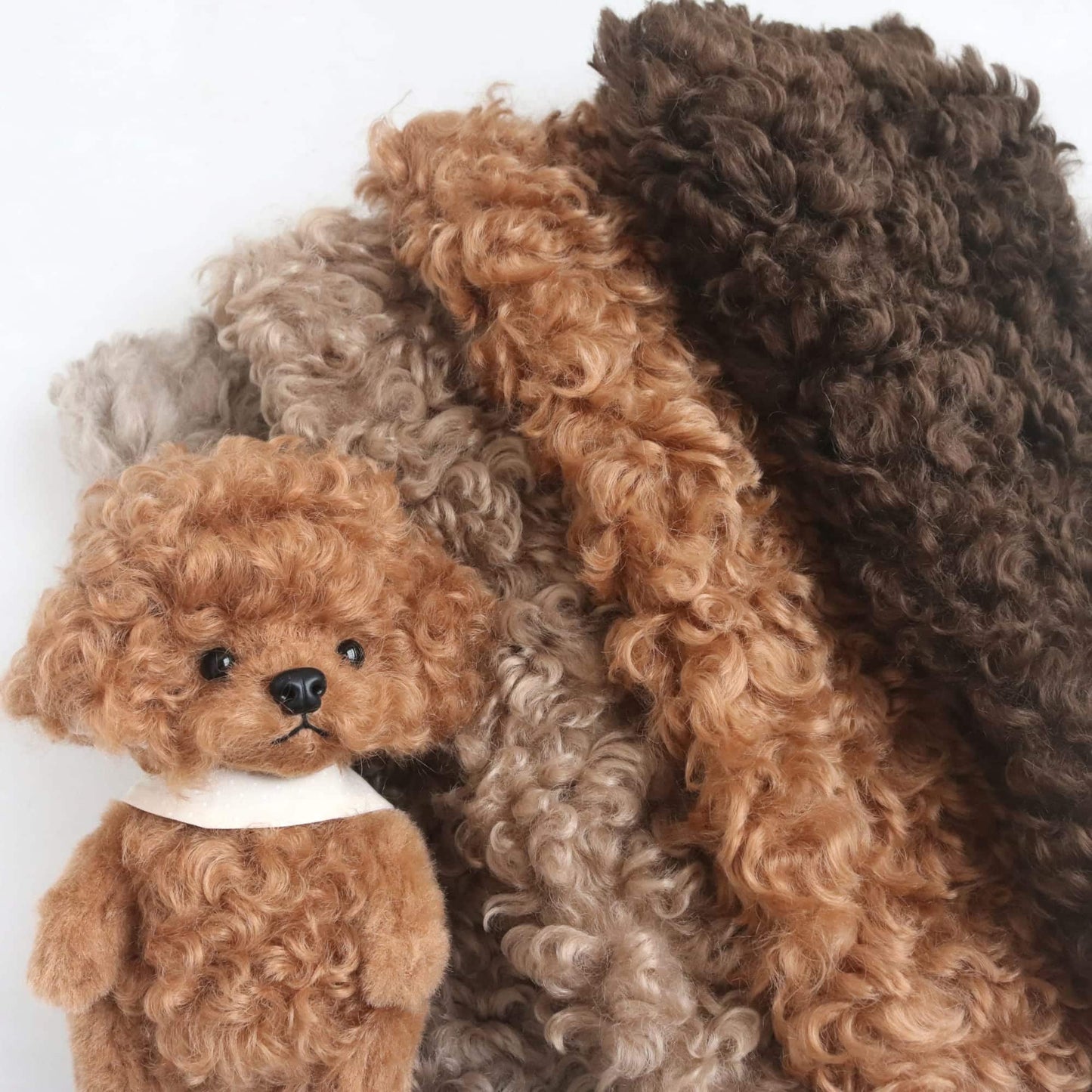 Curly Teddy Bear Fur Fabric B22