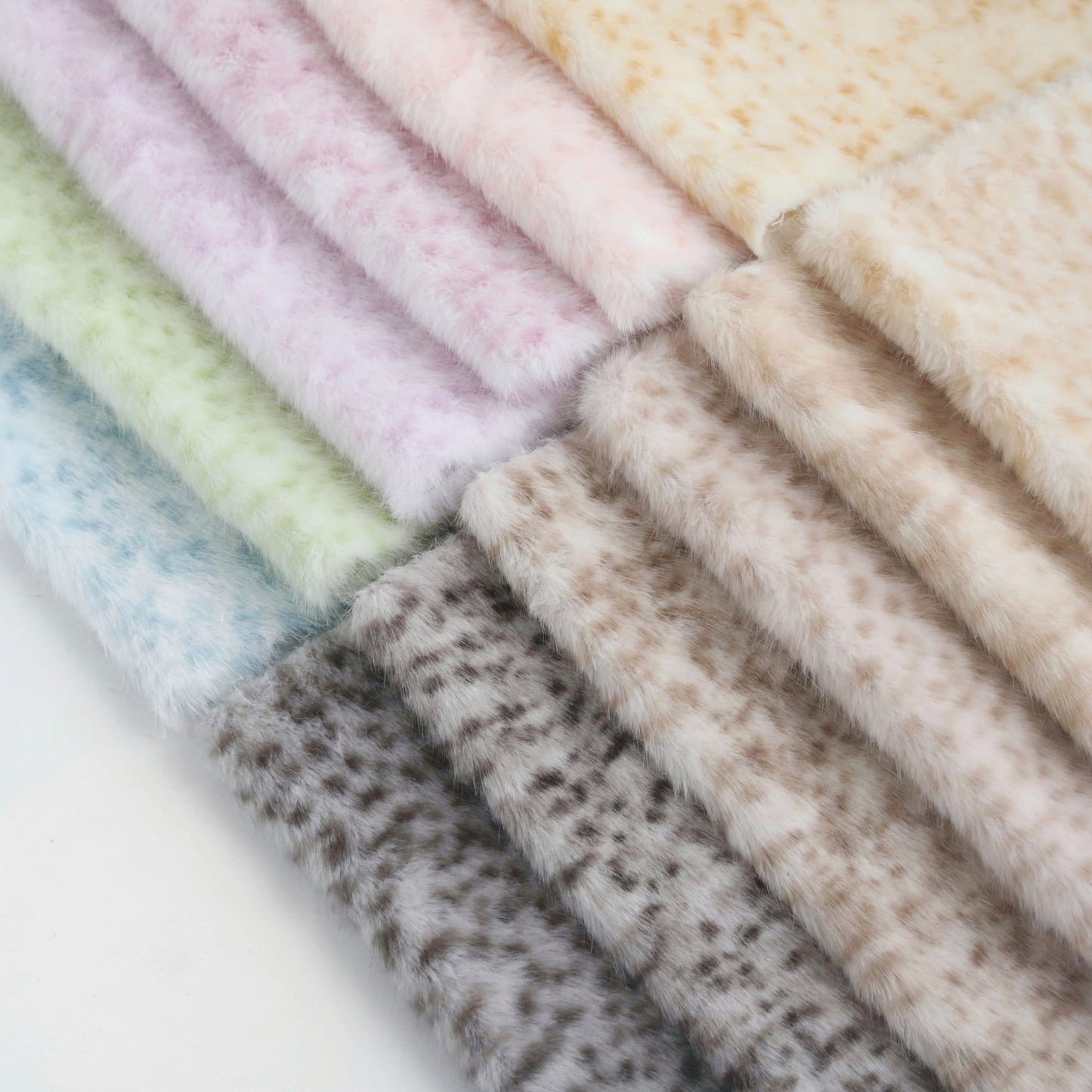 Pastel Spotted Faux Fur B23