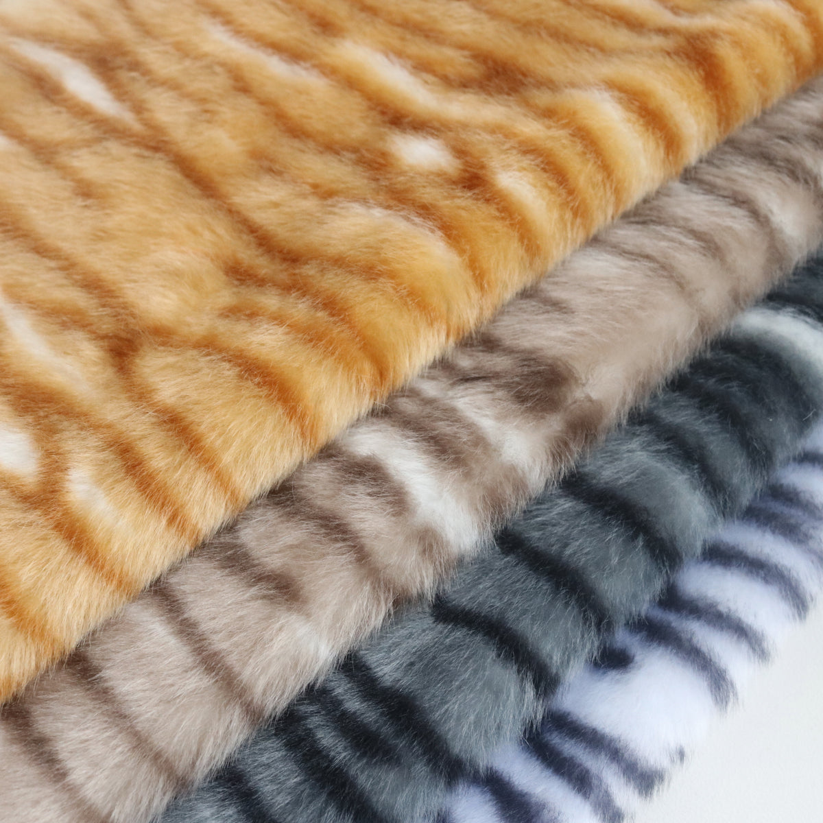 Short Pile Cat Faux Fur B27