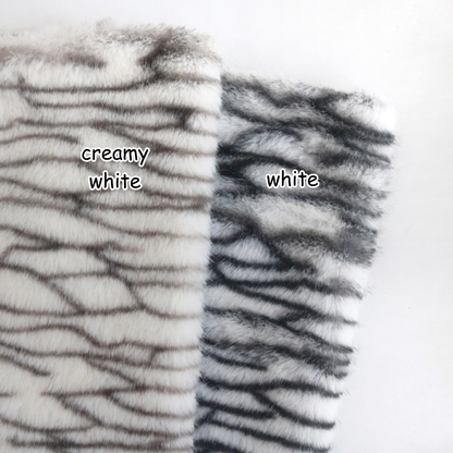 Fluffy Cat Pattern Faux Fur B29