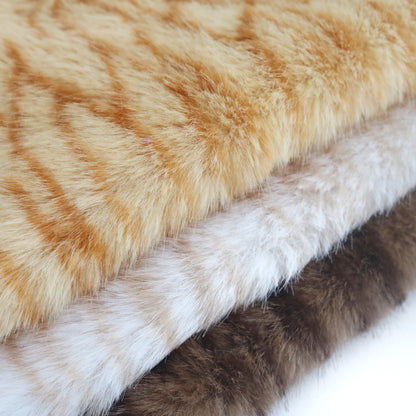 Fluffy Cat Pattern Faux Fur B29