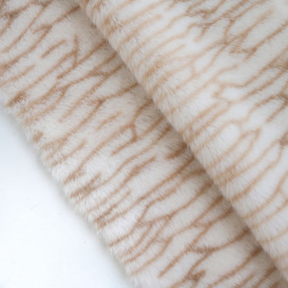 Fluffy Cat Pattern Faux Fur B29