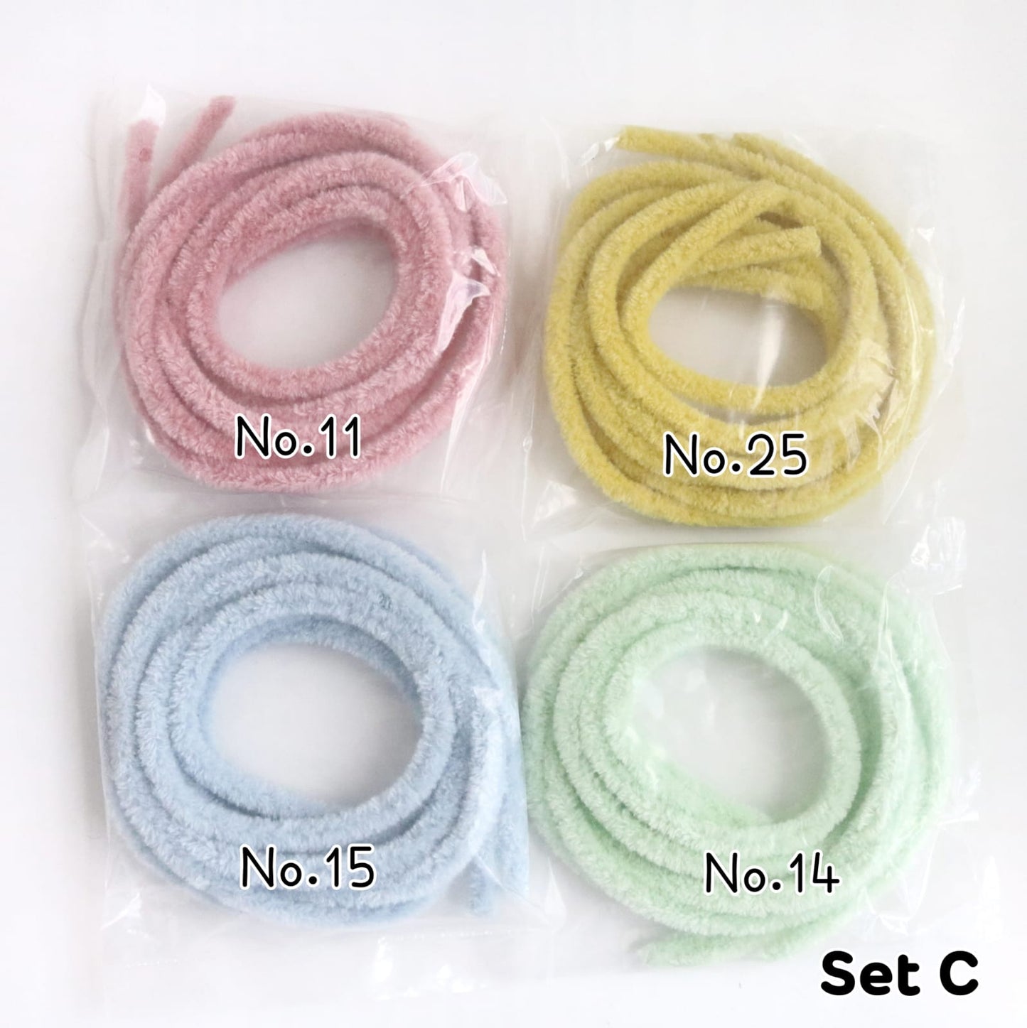 Bundle-Wool pipe cleaner