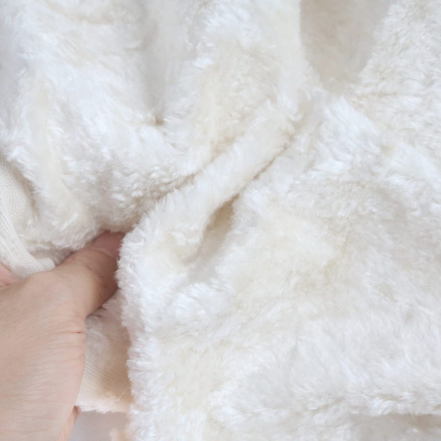 Fuzzy Shiny Viscose Fabric A33