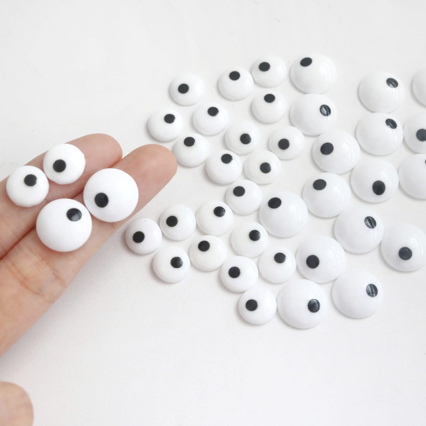 flat googly eyes
